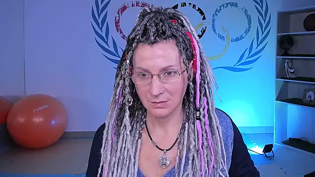 Snapshot of UmaSpace chatting on September 29, 2025, 1:16 pm UmaSpace online show from September 29, 2025, 1:16 pm