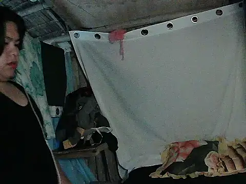 Huntrix2025 online show from April 15, 2026, 1:18 pm