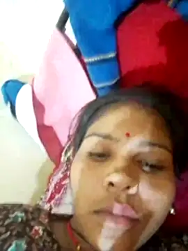 Snapshot of Sort_xr12 chatting on October 31, 2025, 11:06 pm Sort xr12 online show from October 31, 2025, 11:06 pm