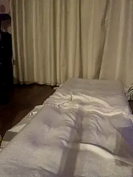 Mia Winters online show from November 28, 2025, 5:26 pm