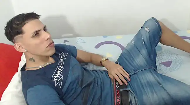 Snapshot of kingfm chatting on January 9, 2025, 10:31 pm kingfm online show from January 9, 2025, 10:31 pm