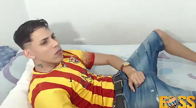 Snapshot of kingfm chatting on January 12, 2025, 12:39 am kingfm online show from January 12, 2025, 12:39 am