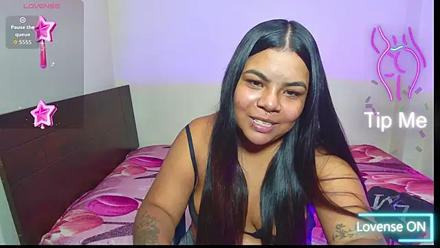 SabrinaSalazar11  online show from September 26, 2025, 5:00 am