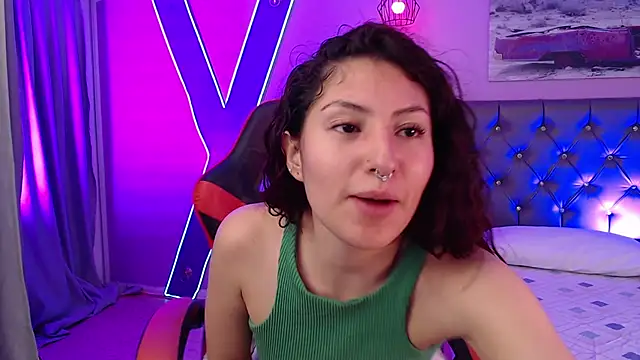 Snapshot of Sabriinaa_Foxx chatting on October 20, 2025, 12:27 pm Sabriinaa Foxx online show from October 20, 2025, 12:27 pm