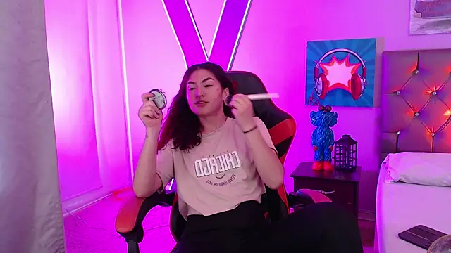 Snapshot of Sabriinaa_Foxx chatting on October 29, 2025, 12:51 pm Sabriinaa Foxx online show from October 29, 2025, 12:51 pm