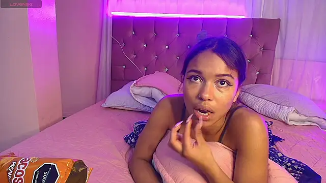 Snapshot of Dakashyten chatting on November 16, 2025, 4:18 am Dakashyten online show from November 16, 2025, 4:18 am