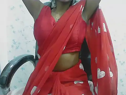 short girl  online show from March 29, 2026, 4:18 pm