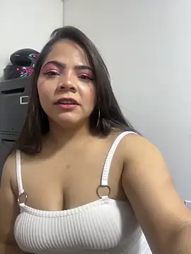 ROUSE SINCLAIR online show from November 14, 2025, 8:18 pm