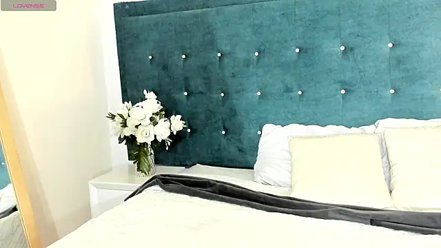 Snapshot of LiilyAdams chatting on November 10, 2025, 8:19 pm LiilyAdams online show from November 10, 2025, 8:19 pm