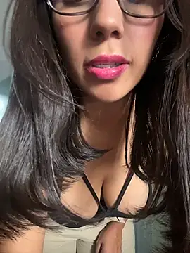 Snapshot of Nicol_X chatting on May 19, 2026, 3:29 pm Nicol X online show from May 19, 2026, 3:29 pm