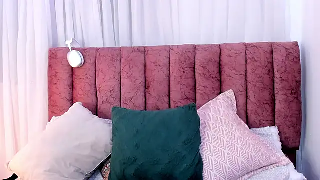 Keiiry  online show from November 22, 2025, 7:40 am