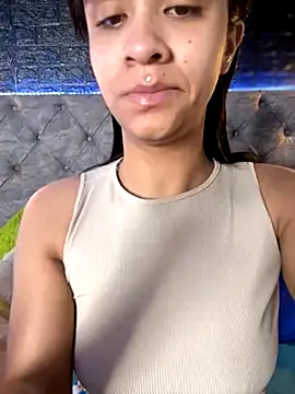 Snapshot of Isabella-Teen chatting on September 25, 2025, 2:15 am Isabella-Teen online show from September 25, 2025, 2:15 am