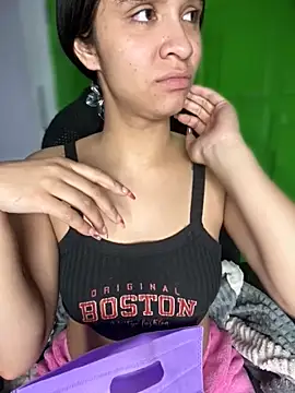 Snapshot of Isabella-Teen chatting on October 13, 2025, 2:11 am Isabella-Teen online show from October 13, 2025, 2:11 am