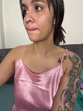 Isabella-Teen online show from January 14, 2026, 2:17 am