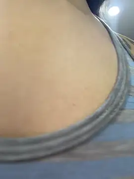 Isabella-Teen online show from February 20, 2026, 1:57 am