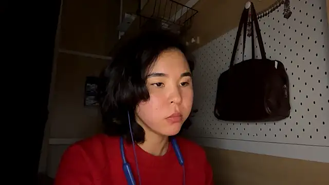 JennyCarpenter online show from April 21, 2026, 10:10 am