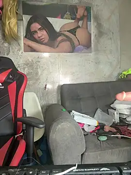 innocenttemplegirl online show from April 19, 2026, 12:43 am