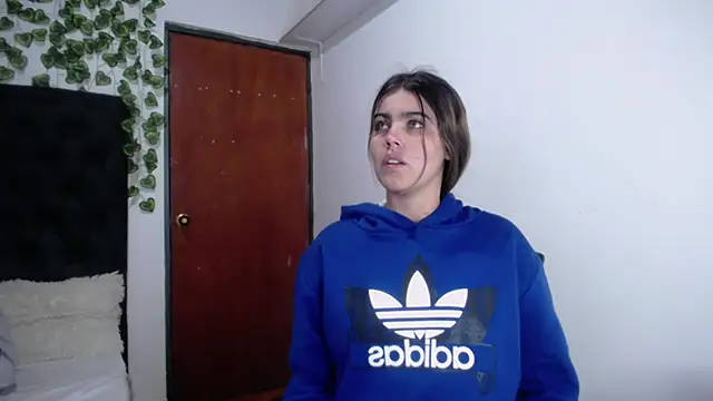 isabel 09 online show from November 5, 2025, 3:17 am