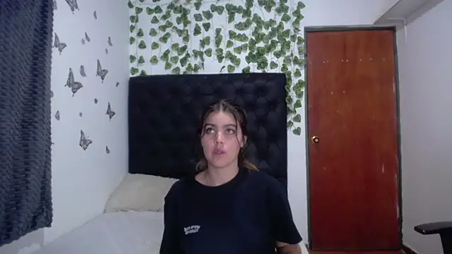 isabel 09 online show from November 15, 2025, 3:19 pm