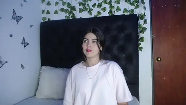 isabel 09 online show from March 27, 2026, 7:02 pm