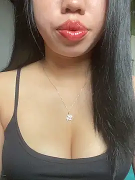 Snapshot of Rose-babyx chatting on May 11, 2026, 2:17 am Rose-babyx online show from May 11, 2026, 2:17 am