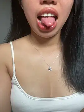 Rose-babyx online show from June 8, 2026, 2:23 am