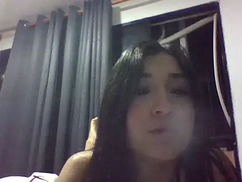 Snapshot of Sasha_Blaze_ chatting on November 21, 2025, 1:37 am Sasha Blaze online show from November 21, 2025, 1:37 am