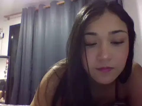 Snapshot of Sasha_Blaze_ chatting on November 25, 2025, 4:45 am Sasha Blaze online show from November 25, 2025, 4:45 am