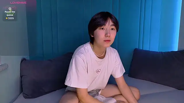 HeejinWang online show from November 19, 2025, 8:20 pm