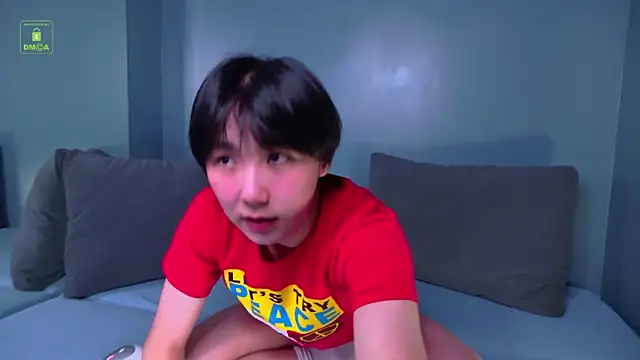 HeejinWang online show from May 27, 2026, 4:31 am