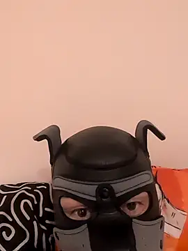 cruiserpup online show from December 14, 2025, 5:18 pm