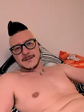 cruiserpup online show from December 22, 2025, 6:38 pm