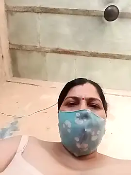 Love-890 online show from October 4, 2025, 4:32 am