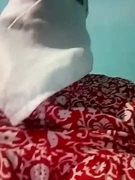 Love-890 online show from November 19, 2025, 8:31 pm