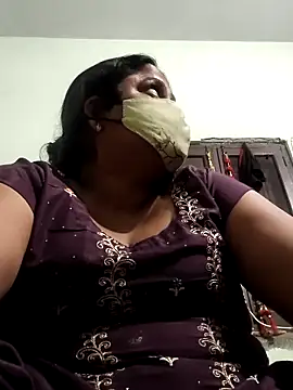 Mmm143 online show from November 8, 2025, 5:23 pm