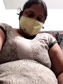 Mmm143 online show from November 10, 2025, 5:01 pm