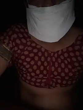 Snapshot of Mo000000_ chatting on April 7, 2026, 5:13 pm Mo000000 online show from April 7, 2026, 5:13 pm