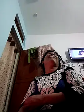 Snapshot of aliya-jaan71 chatting on January 6, 2026, 1:48 pm aliya-jaan71 online show from January 6, 2026, 1:48 pm