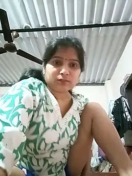aliya-jaan71 online show from April 10, 2026, 8:35 pm