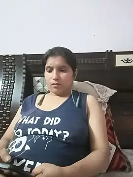 Snapshot of aliya-jaan71 chatting on July 21, 2026, 7:38 pm aliya-jaan71 online show from July 21, 2026, 7:38 pm