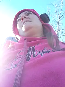 Snapshot of Flacara100 chatting on November 24, 2025, 10:37 am Flacara100 online show from November 24, 2025, 10:37 am