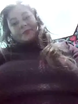 Snapshot of Flacara100 chatting on December 4, 2025, 7:11 pm Flacara100 online show from December 4, 2025, 7:11 pm