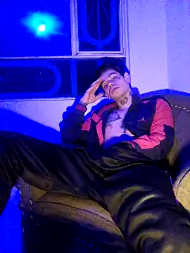 Snapshot of MASTER_LEVIATAN_ chatting on December 19, 2025, 3:02 am MASTER LEVIATAN online show from December 19, 2025, 3:02 am