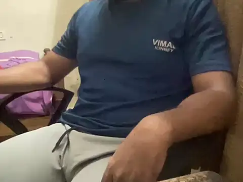 johny lovee online show from October 2, 2025, 8:05 pm