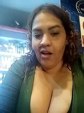 Snapshot of LaraStons chatting on October 7, 2025, 1:25 am LaraStons online show from October 7, 2025, 1:25 am