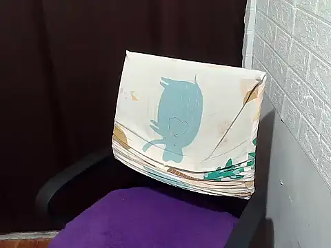 Snapshot of SexyCathy03 chatting on October 24, 2025, 9:17 am SexyCathy03 online show from October 24, 2025, 9:17 am