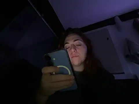 PeridotPrincessOfficial online show from December 16, 2025, 10:37 pm