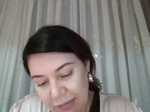 Snapshot of Lomivah chatting on February 27, 2026, 5:02 pm Lomivah online show from February 27, 2026, 5:02 pm