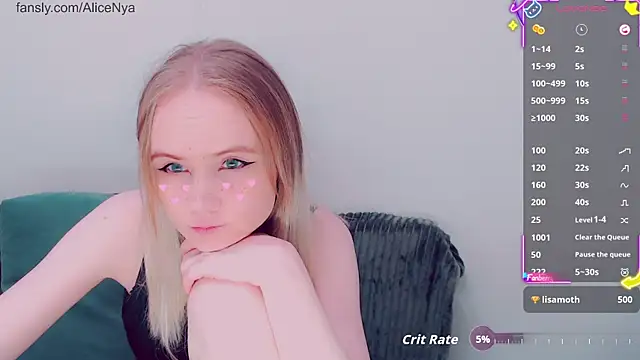 Snapshot of AliceNya_cute chatting on November 27, 2025, 2:57 am AliceNya cute online show from November 27, 2025, 2:57 am