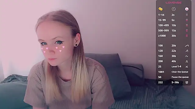 AliceNya cute online show from June 4, 2026, 5:57 am